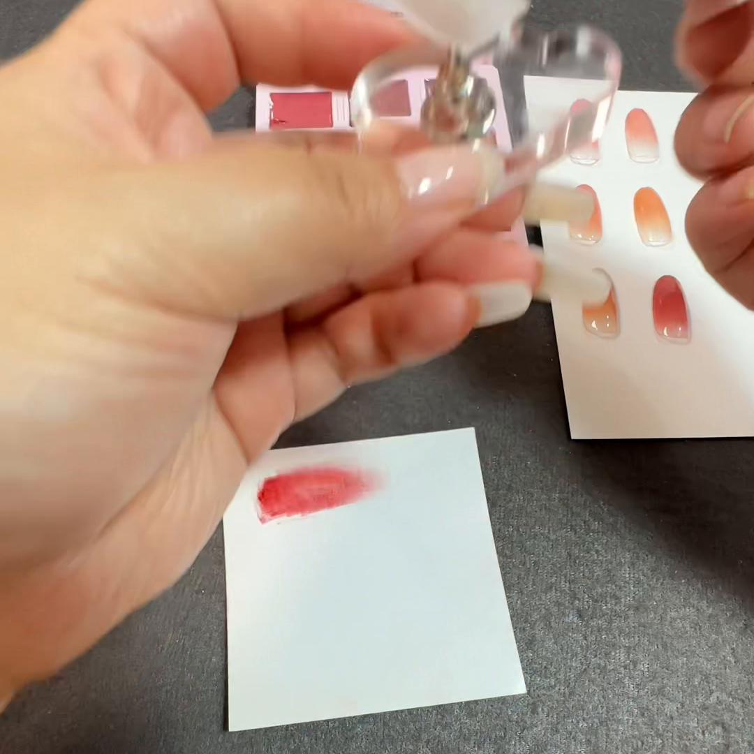 拍拍胶渐变详细美甲教程,拍拍胶美甲渐变款