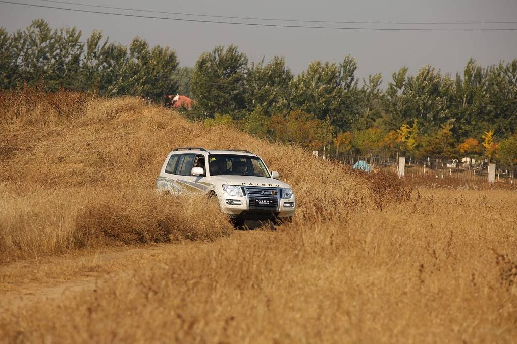 山猫帕杰罗硬派越野,山猫帕杰罗越野能力有多强