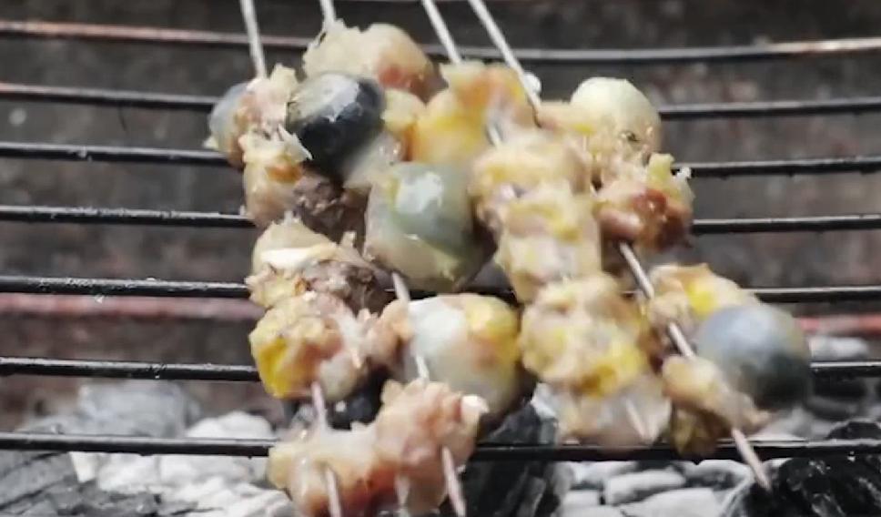 歪厨子余小二央视,歪厨子余小二靠啥爆火