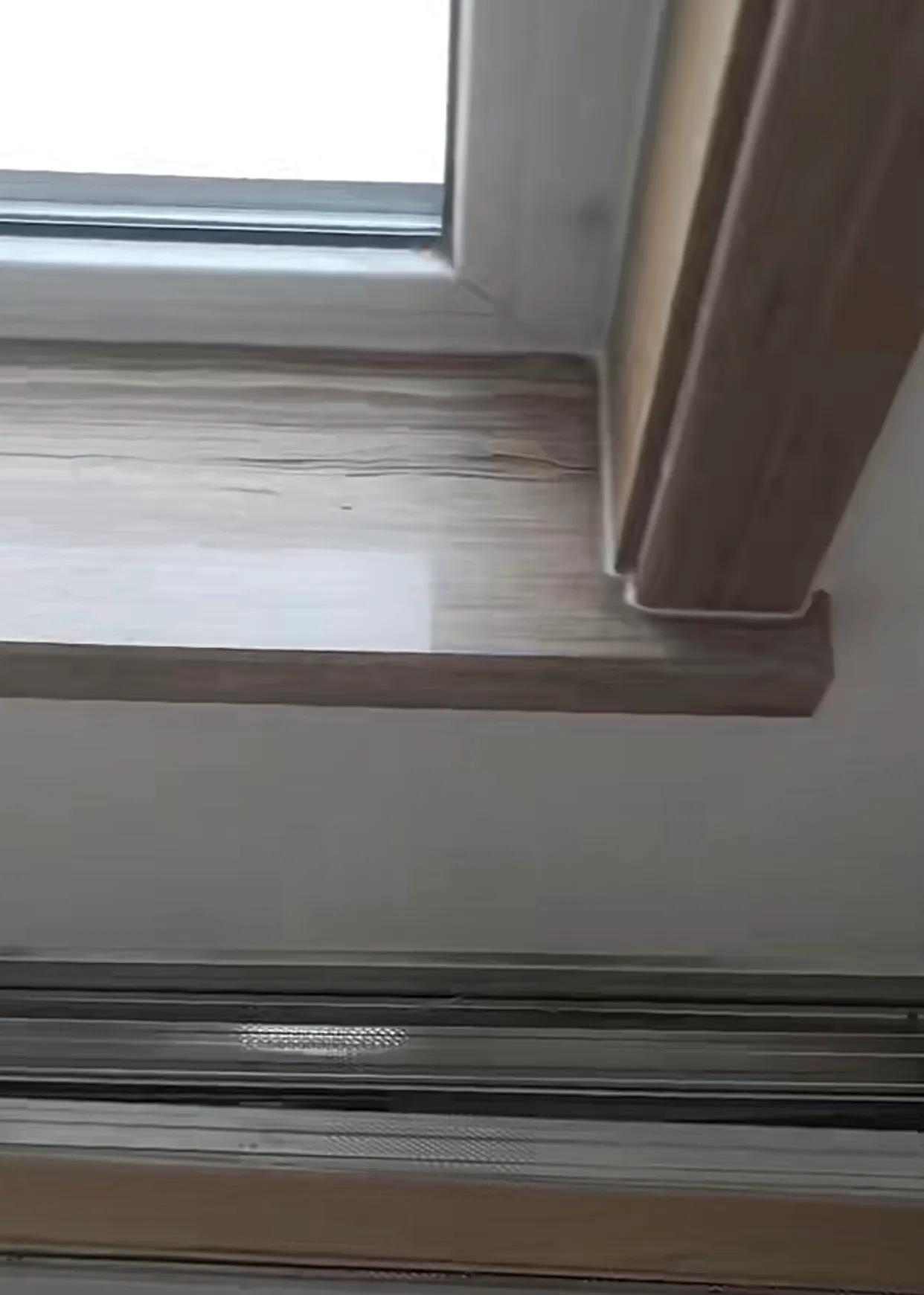 跑了10个工地现场,我终于明白了实木烤漆窗套和不锈钢窗套的区别
