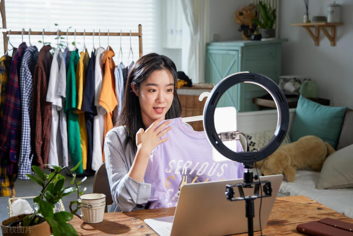 低学历网红一年能赚多少,低学历网红一年能挣多少钱