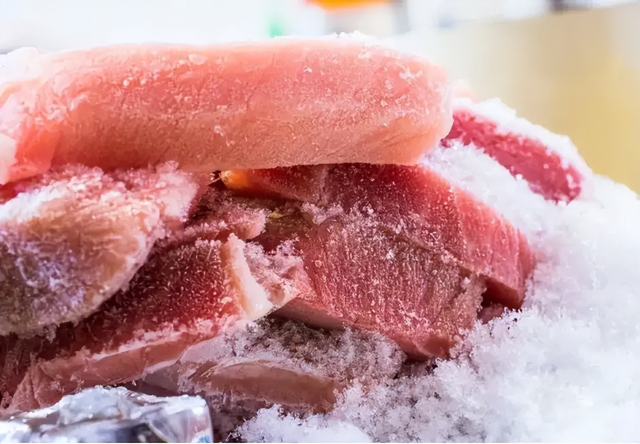 冰箱的肉冷冻多久就不能吃了,冰箱的肉冻多久不能吃了