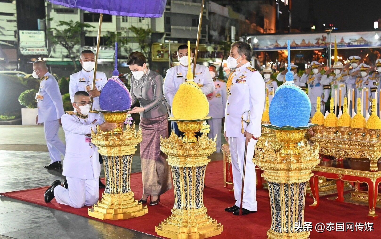 泰国国王出席英国国王登基典礼,泰国国王王后出席活动