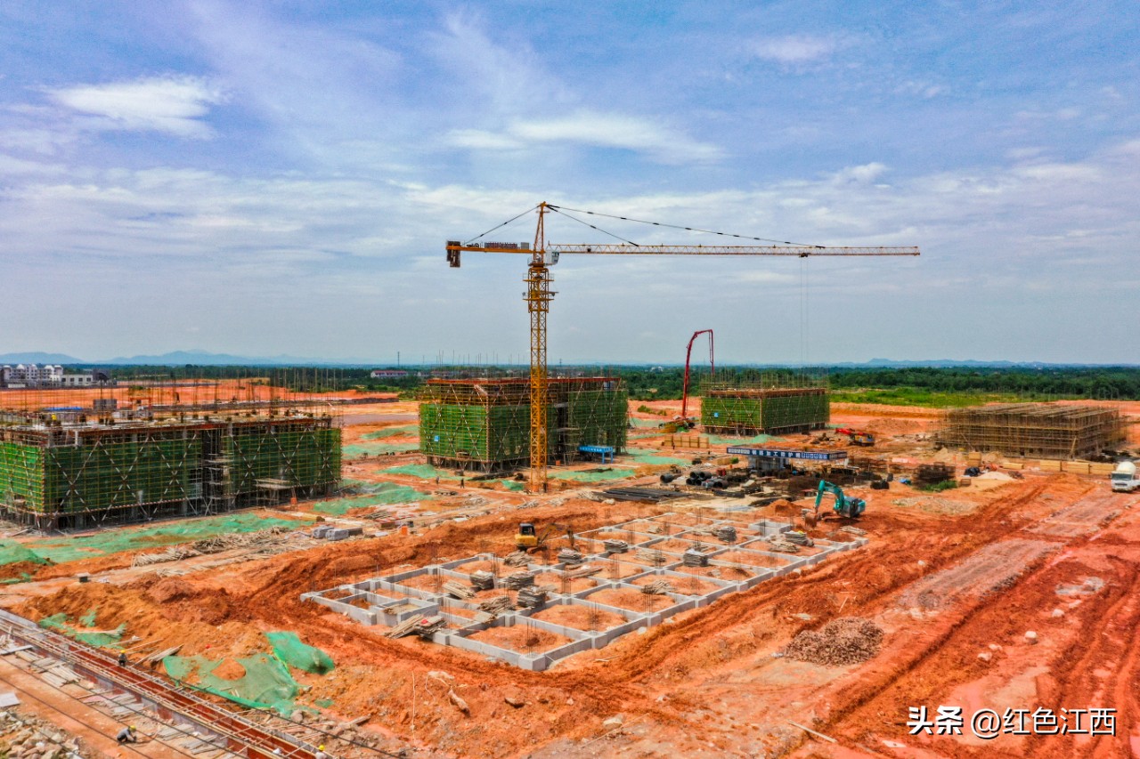 精准发力提速重点项目建设,开足马力抓项目生产
