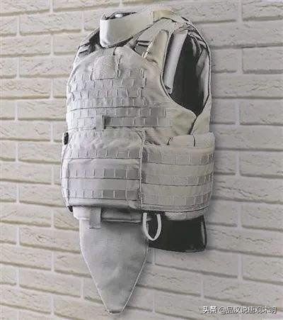 圣斗士的五个秘密：为什么圣斗士不爱戴头盔？星矢其实很高？