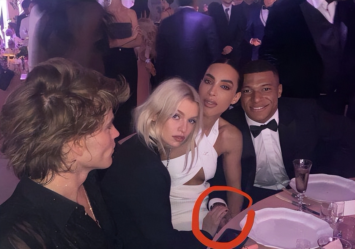 姆巴佩与美女海边度假,姆巴佩抱女生