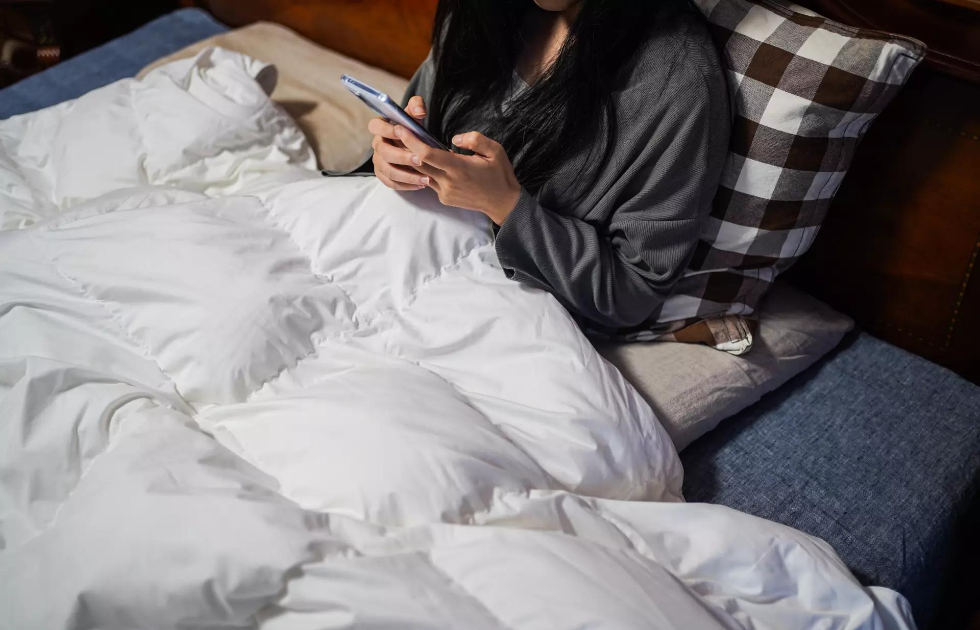 5000元以下口碑羽绒被大PK，参数对比加实测，搞定历史最冷冬天