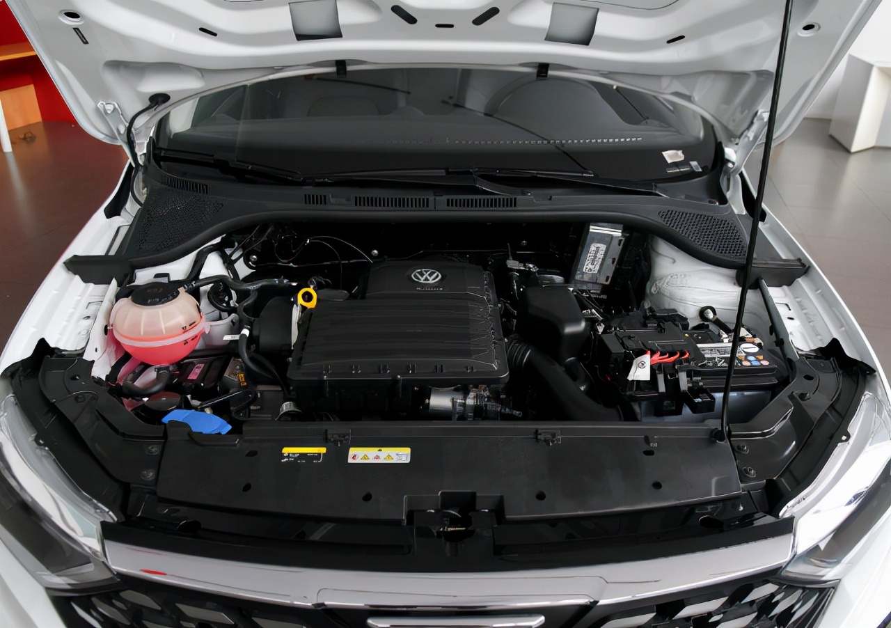 价格不贵性价比高国产车,价格不贵还省油图