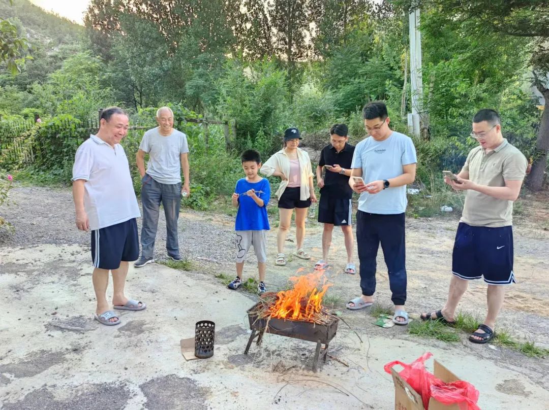 聚力前行同心致远丨京洛律师赴云台山开展*党**建团建活动