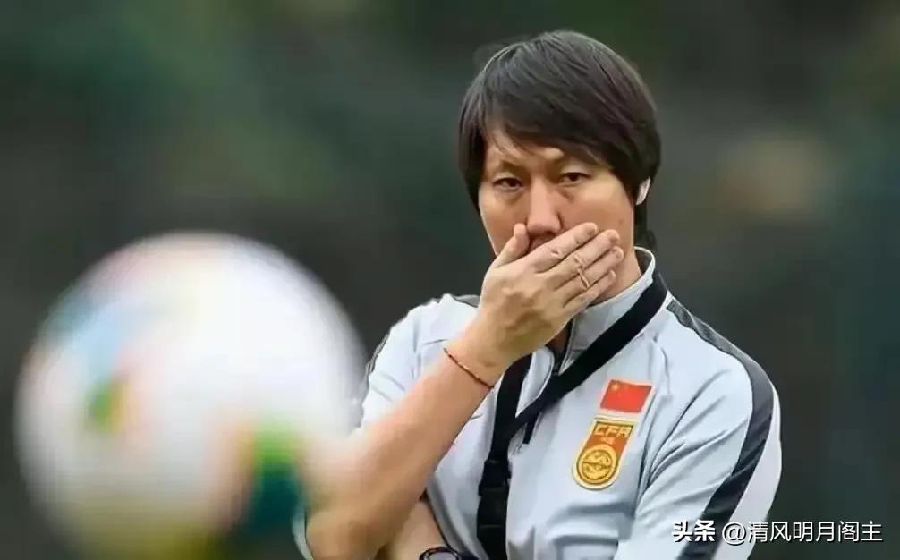 日本球员英超绝杀球映射中日足球发展两个极端，中国男足继续折腾