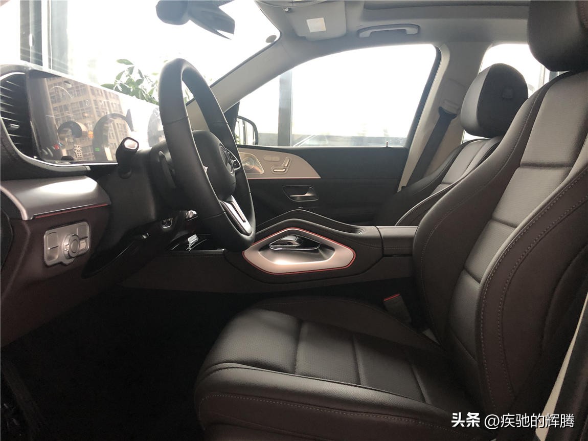 gle450奔驰新款2024款豪华版实测,gle450奔驰新款2024款是大型suv吗
