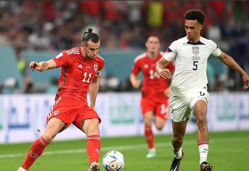 22岁成球队关键先生，他的父亲不仅在足坛，还是政坛风云人物