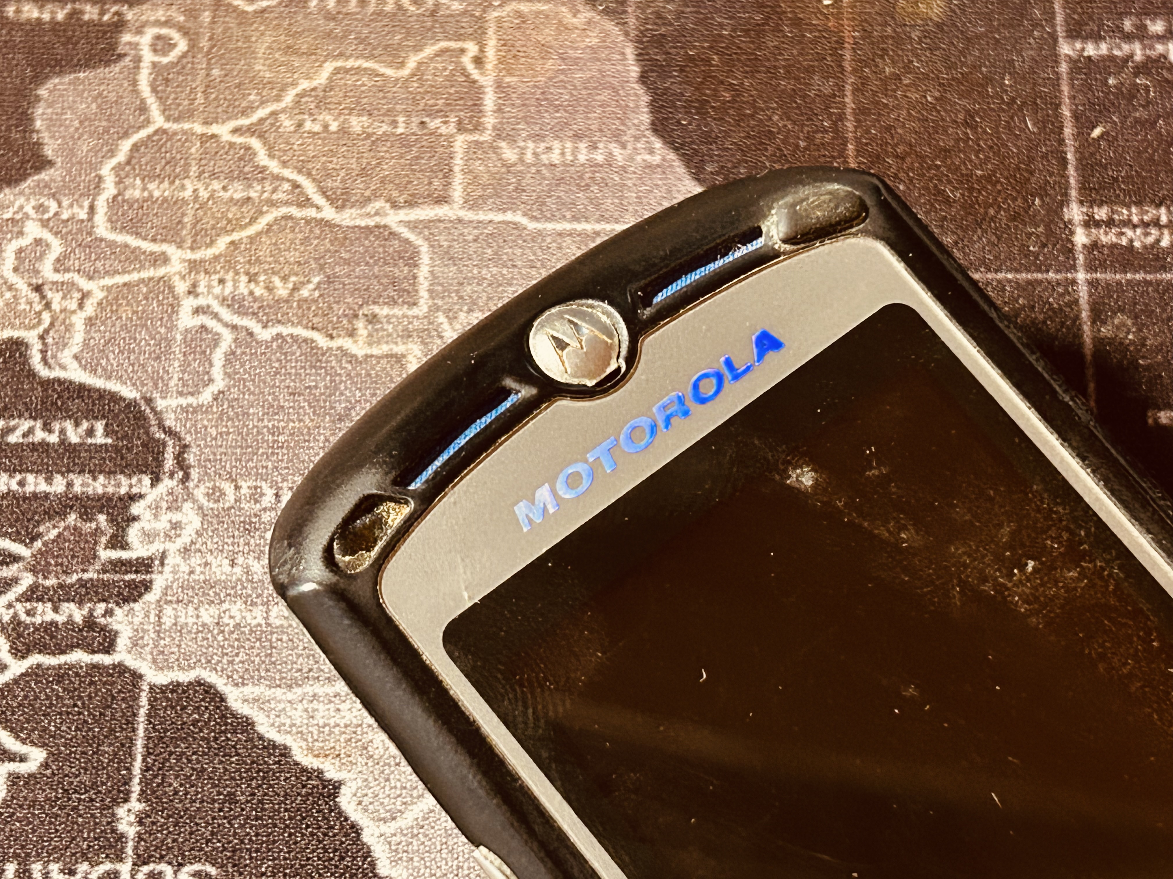 当年的摩托罗拉v3,2003年摩托罗拉手机怀旧经典