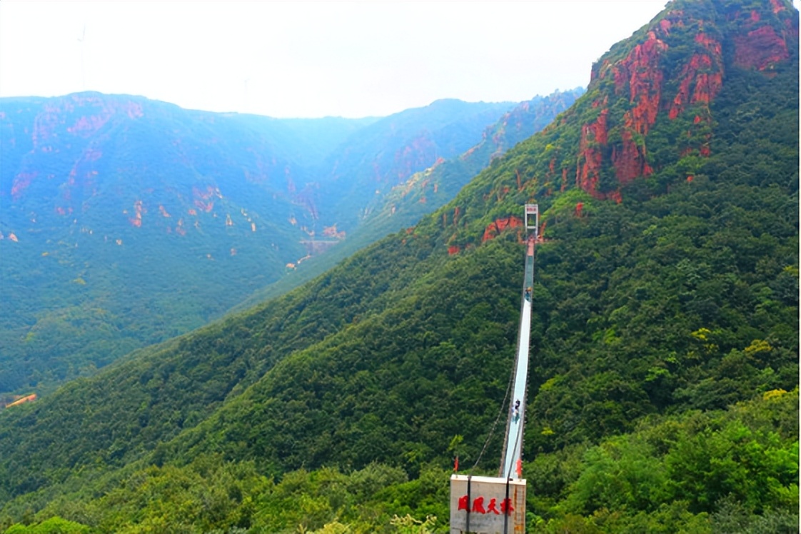 最好的风景是山里走走,最好的旅游风景在路上