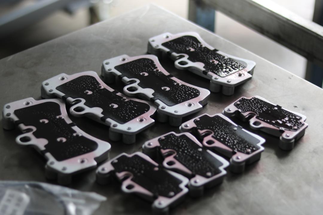 老款奥迪q74.2报废,奥迪q7新能源报废车