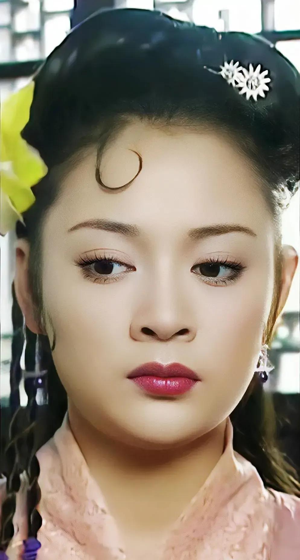 鲜妆辉映桃花红,鲜妆护肤