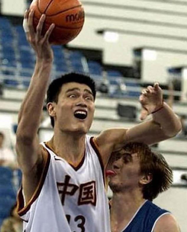 比赛中一些搞笑镜头笑翻你,赛场100个搞笑瞬间