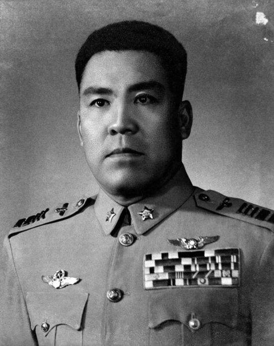 陈毅的军事能力如何？蒋介石曾两次评价，结论完全相反