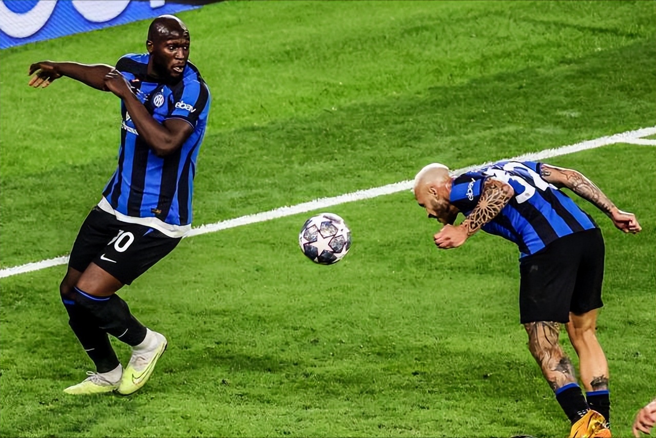 欧冠曼城卢卡库点数破门,曼城夺冠回归完整版