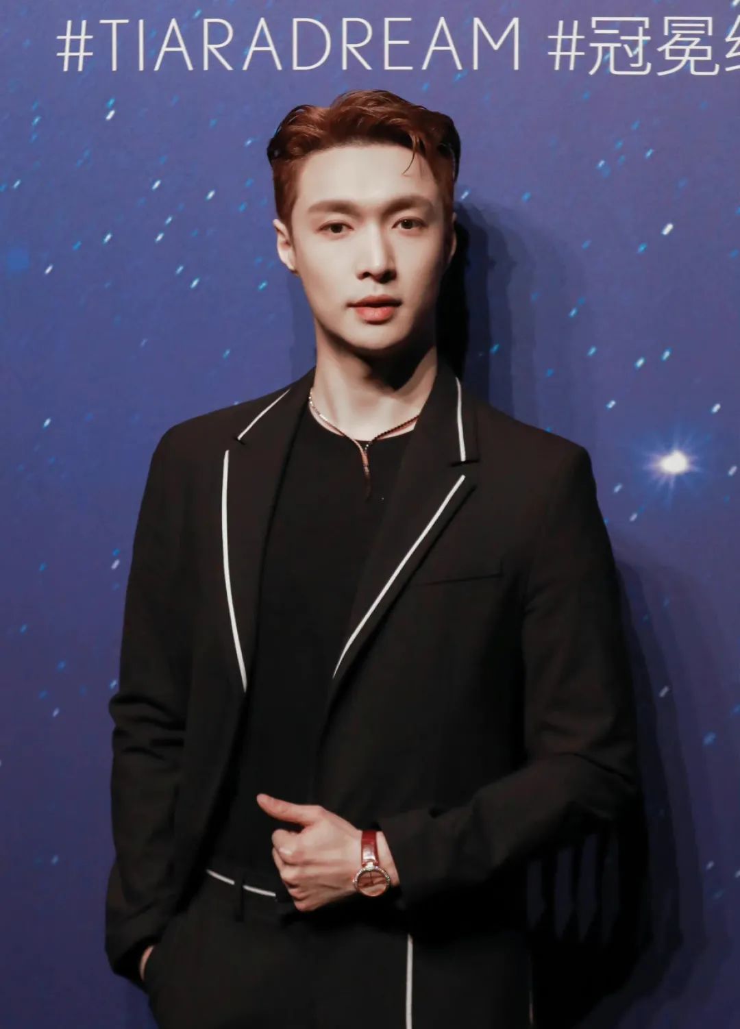 宝石也开始内卷了？做成珠宝or腕表，你Pick哪一个？