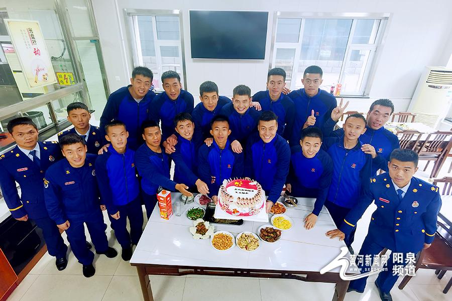 专访泉中路特勤站：逆向而行他们以生命守卫生命