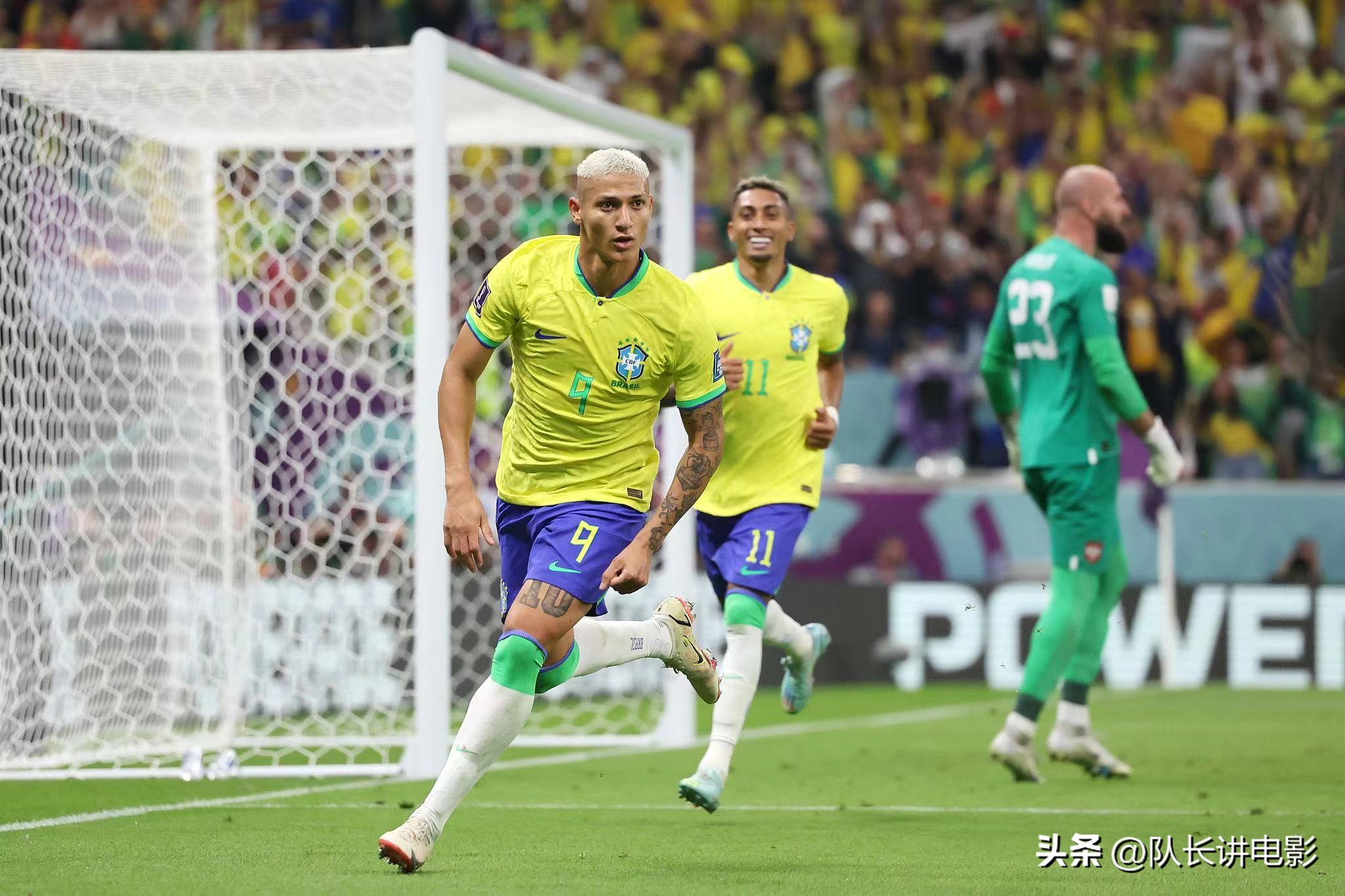 巴西输球出局,巴西被扳平后内马尔的落寞