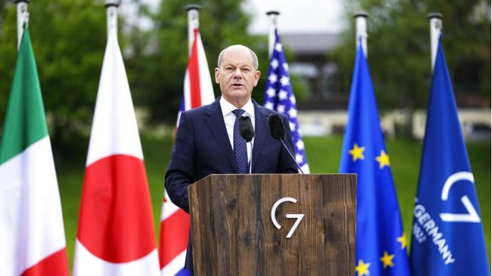 欧洲领导只剩无能狂怒!普京的“礼物”很多,断气只是灾难的开始