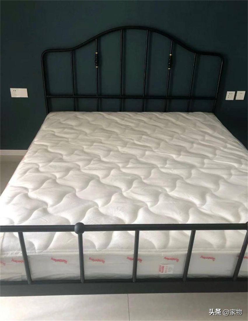 卧室床选1.5米还是1.8米的好,卧室床铺选1.8米的还是1.5米的