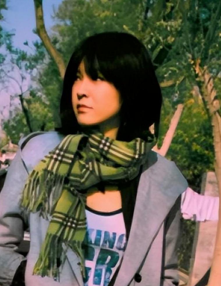 著名主持人李艾：嫁给自己经纪人，婚后一直分房睡，连楼层都不同