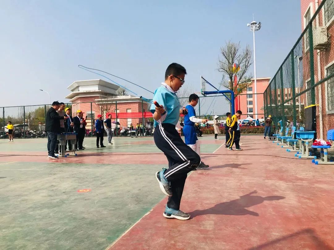 随县第三届“新华杯”中小学生运动会在炎帝学校举行