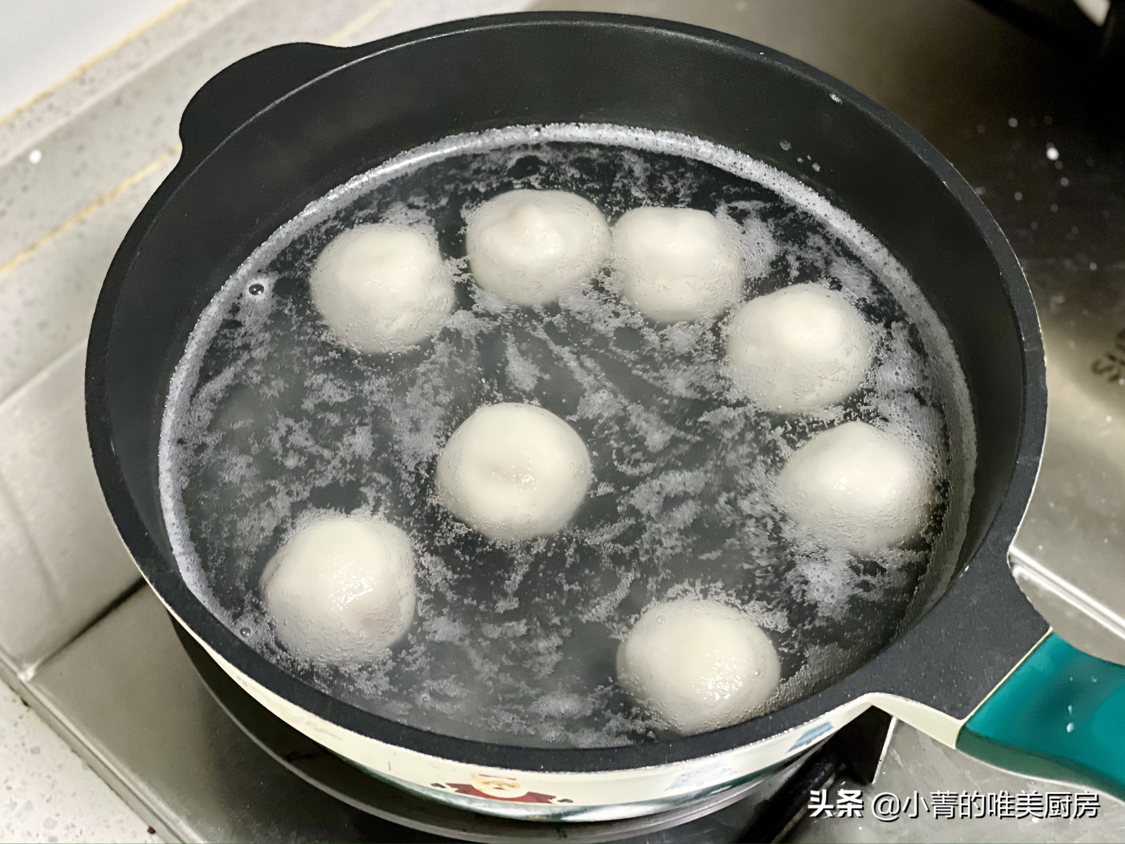 元宵汤圆炸着吃,今年的元宵汤圆特别甜