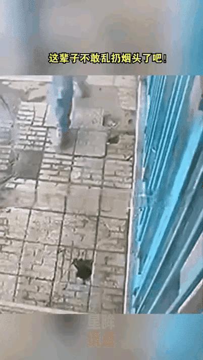 女孩子看起来外表美丽，其实裤袜已经掉到大腿根了！哈哈哈