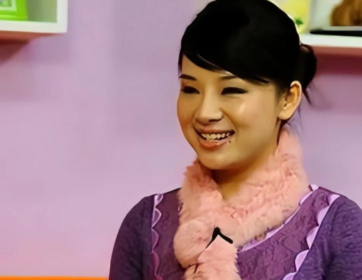 盲人歌手刘赛素颜照,盲人女歌手刘赛现在生活