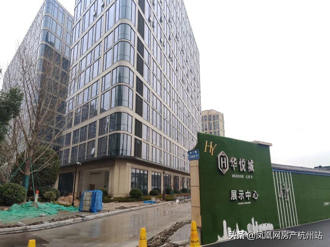 打折打到总价60万内，奥体旁公寓市场倾塌？现场挖出“大隐情”