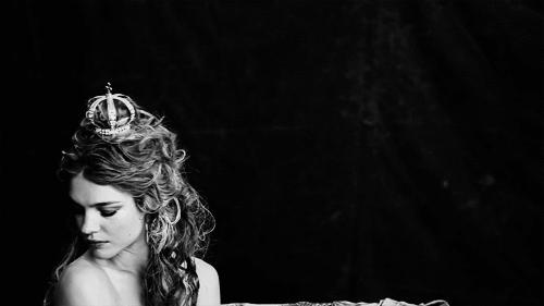 身价200亿LV太子妃找回失散多年的亲妹！网友傻眼：还缺妹妹吗？