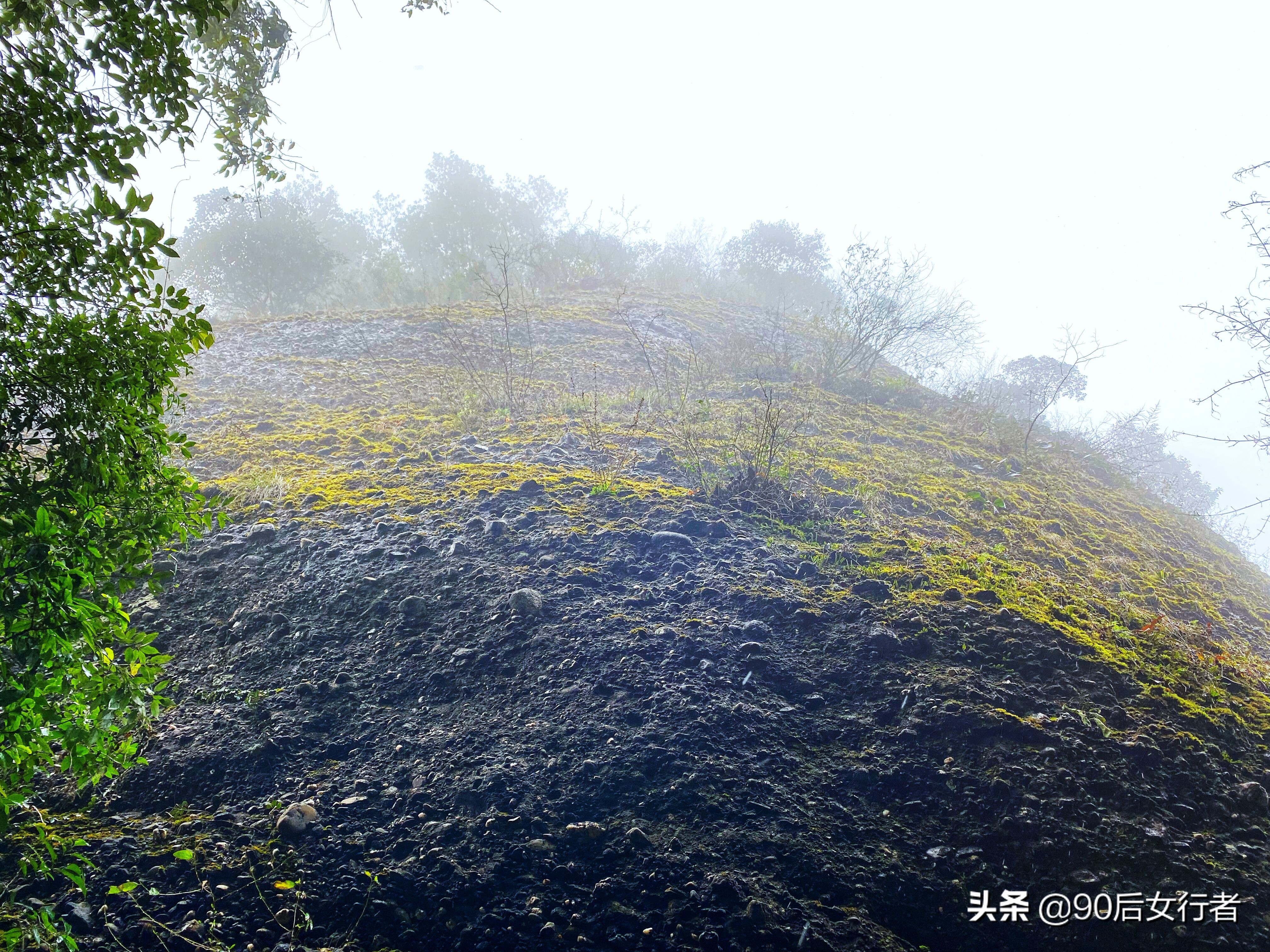 下雨天去拜访师傅合适吗,雨天去青城山