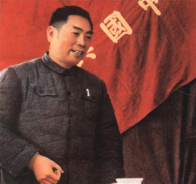 1934年长征前，陈毅找到*德朱**：我还要指挥作战，请不要把我留下