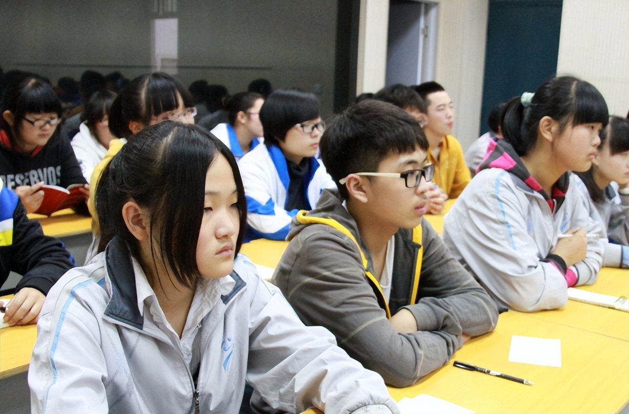 安徽9岁神童保送清华,14岁考入清华18岁直博清华