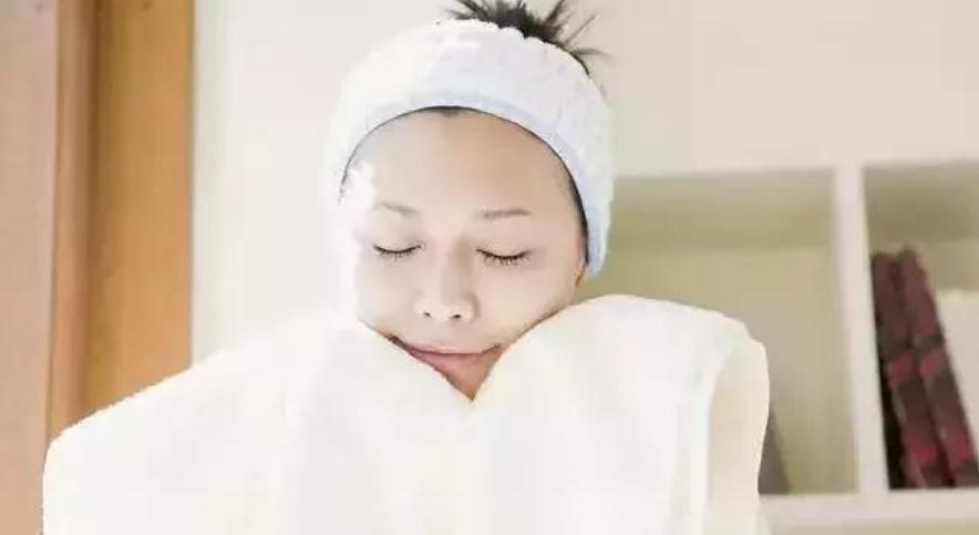 调理脸上蜡黄长斑食谱,青褐斑的中医调理