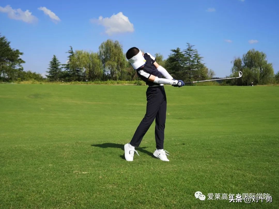 高尔夫球新规什么情况下可以动球,高尔夫球新规什么时候改的