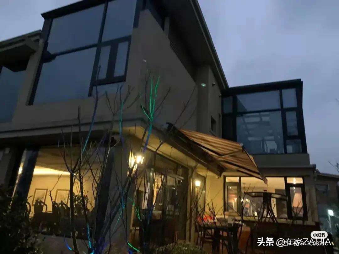 阳台窗户用什么防隐私,窗户隐私透光解决方法