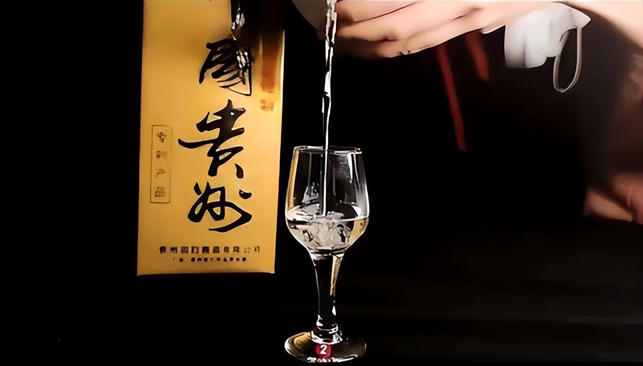 赖茅97香港回归纪念版酒,97赖茅回归纪念酒都是假的吗