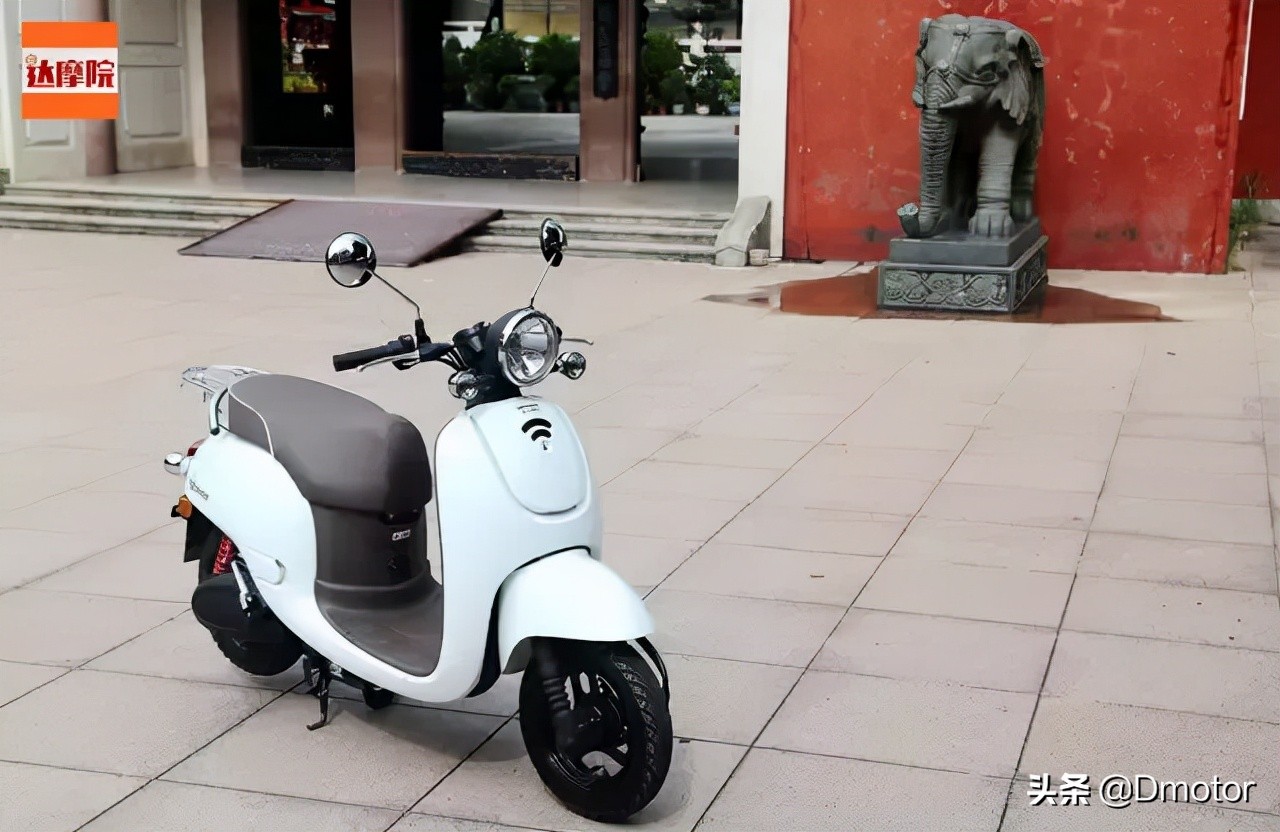 你觉得燃油车好还是新能源车好,新大洲本田125踏板2022年新款