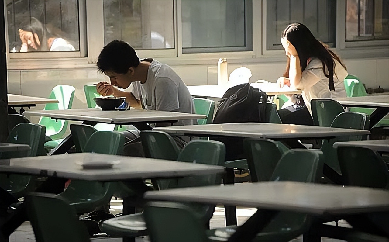 24岁男孩去世捐献器官救4人,20岁大学生去世捐献器官救7人