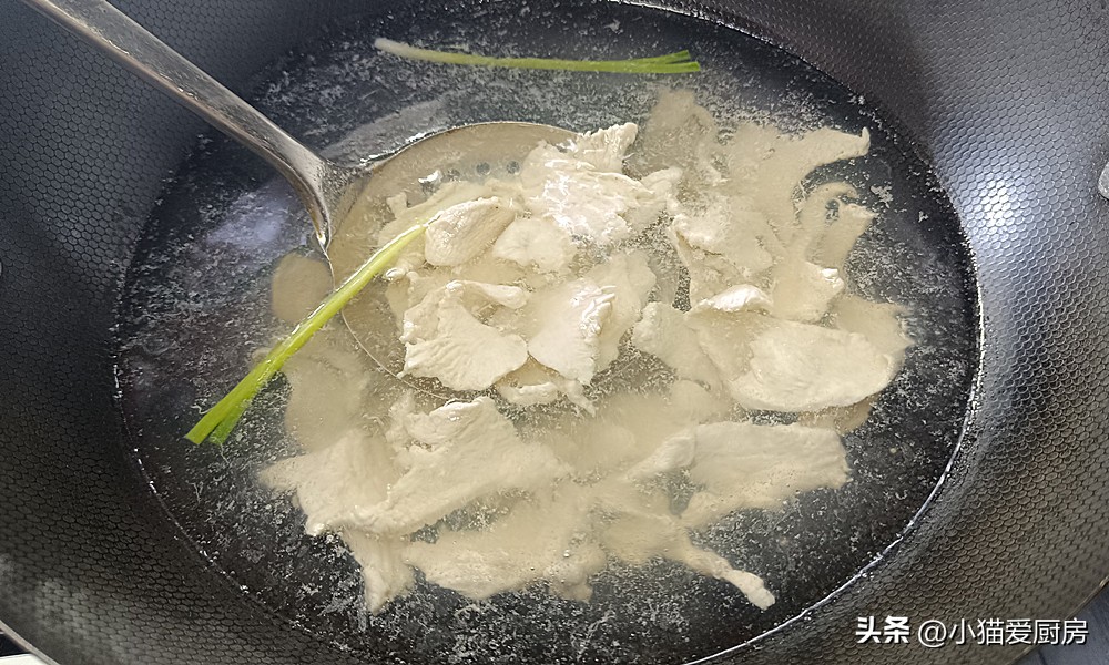 凉拌鸡胸肉最好吃的六种做法,麻辣鲜香嫩滑爽口的凉拌鸡胸肉