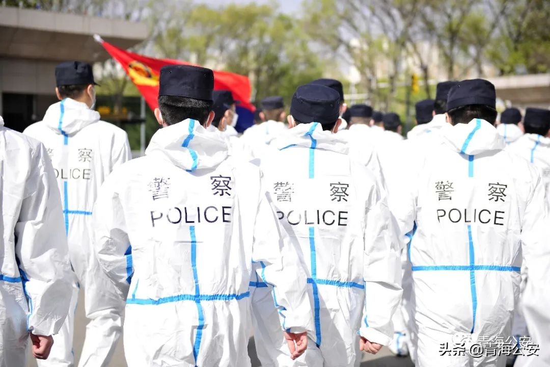 用警察蓝守护中国红,警察蓝守护城市平安