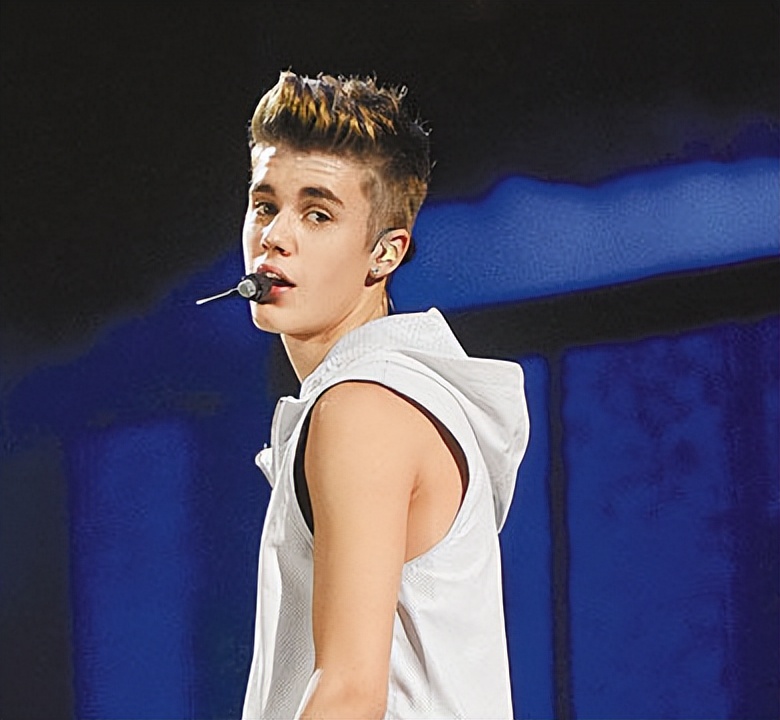 有种整容叫童星长大,阿尔法长大变帅了