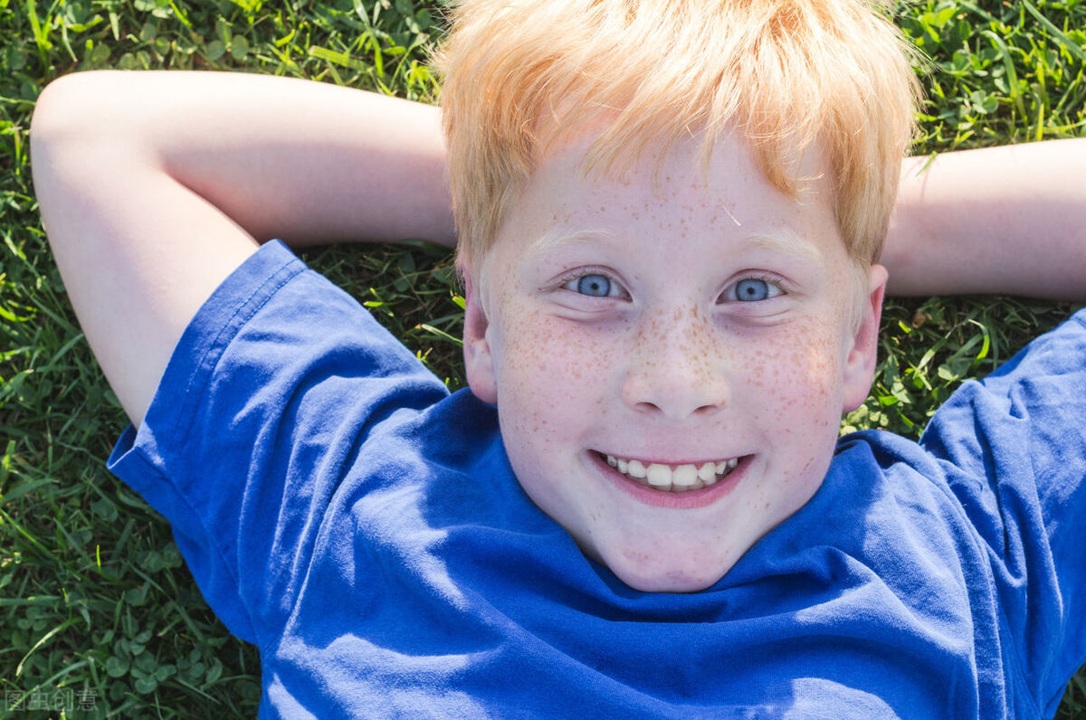 女孩从小被嫌弃10年后回家,女孩从小被嫌弃十年后回家
