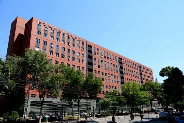 如果进入一粒食盐的内部，你会看到……