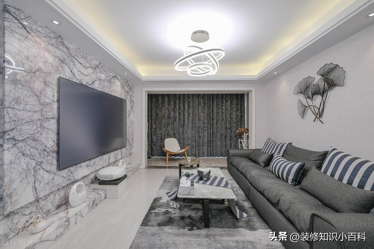 过时的电视背景墙怎样翻新,过时的电视背景墙